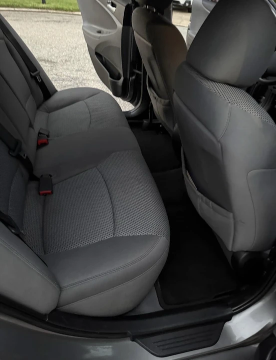 2012 Hyundai Sonata - Image 12 of 17