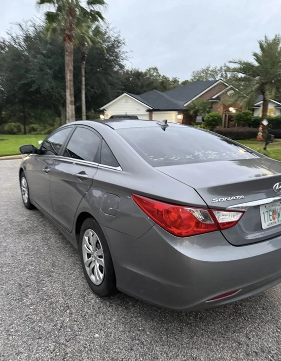 2012 Hyundai Sonata - Image 4 of 17