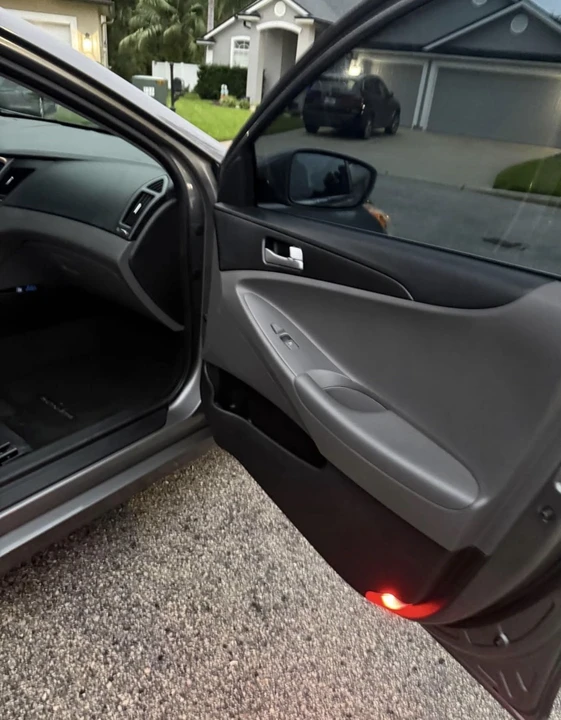 2012 Hyundai Sonata - Image 13 of 17