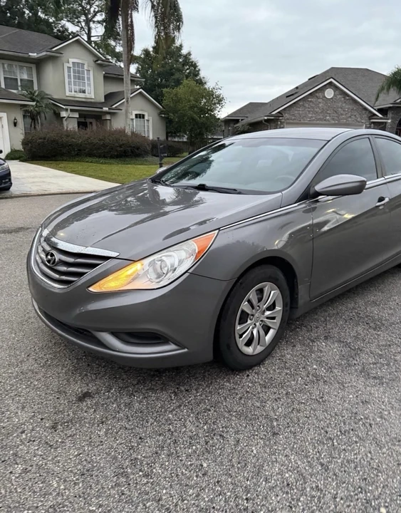 2012 Hyundai Sonata - Image 2 of 17