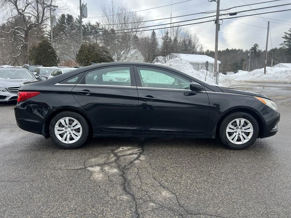 2012 Hyundai Sonata - Image 2 of 12