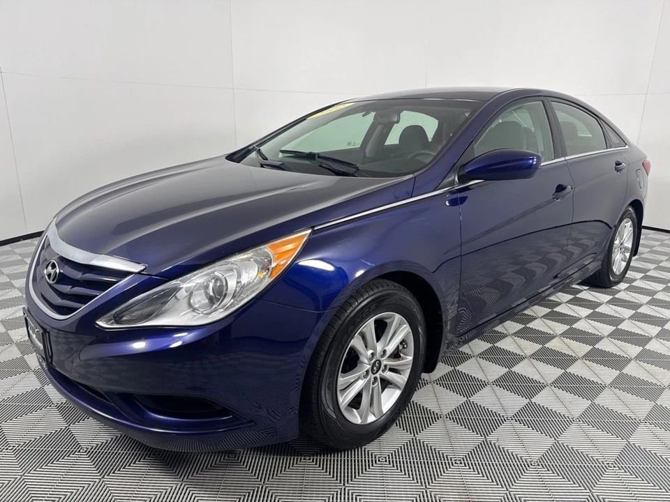 2012 Hyundai Sonata - Image 9 of 12
