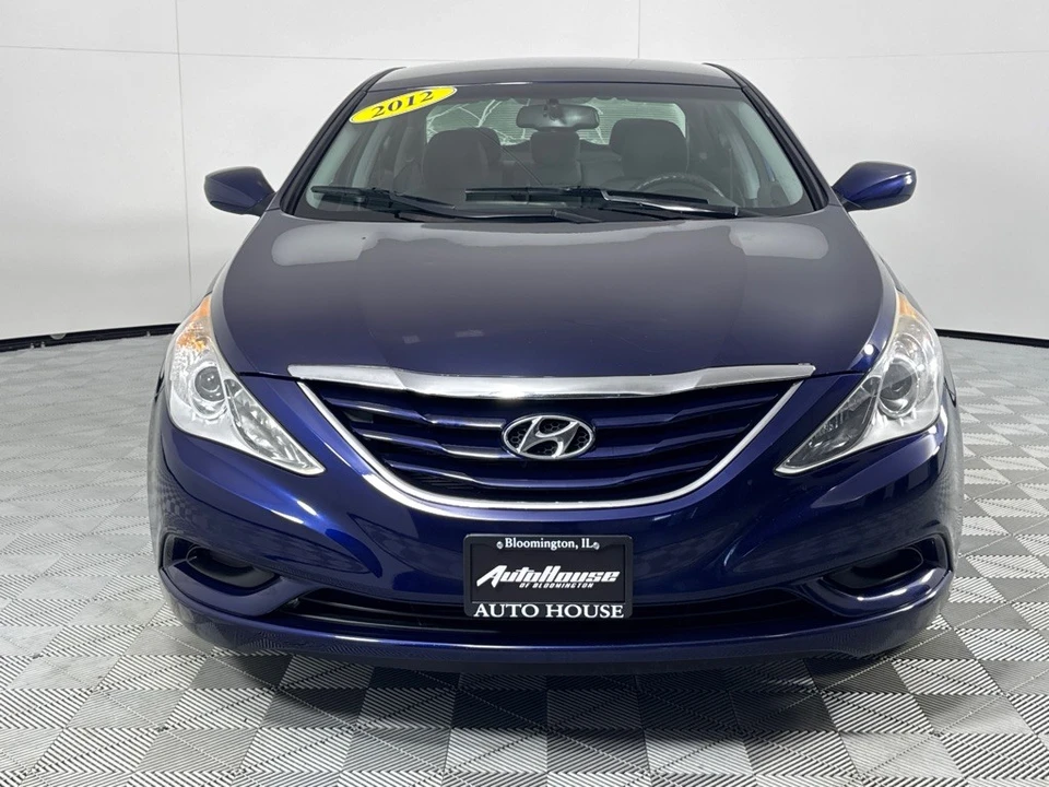 2012 Hyundai Sonata - Image 11 of 12