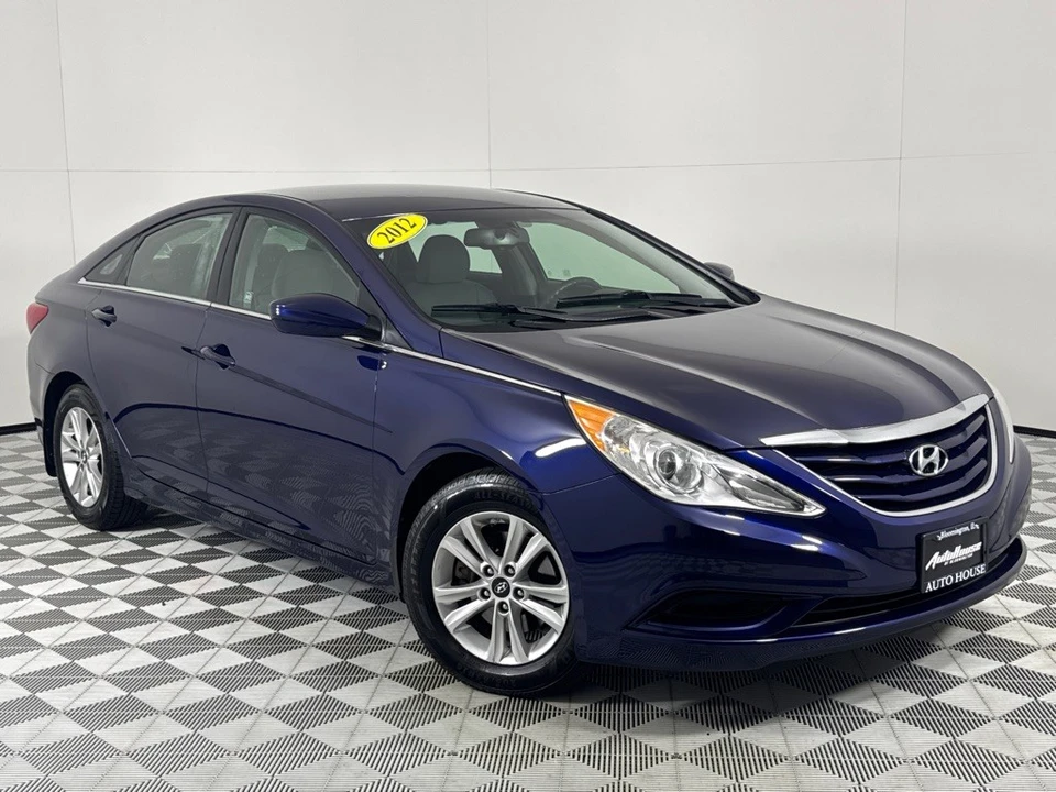 2012 Hyundai Sonata - Image 2 of 12