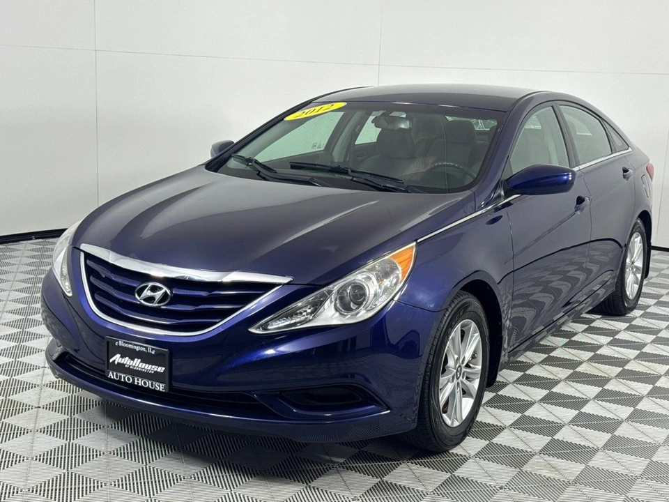 2012 Hyundai Sonata - Image 10 of 12
