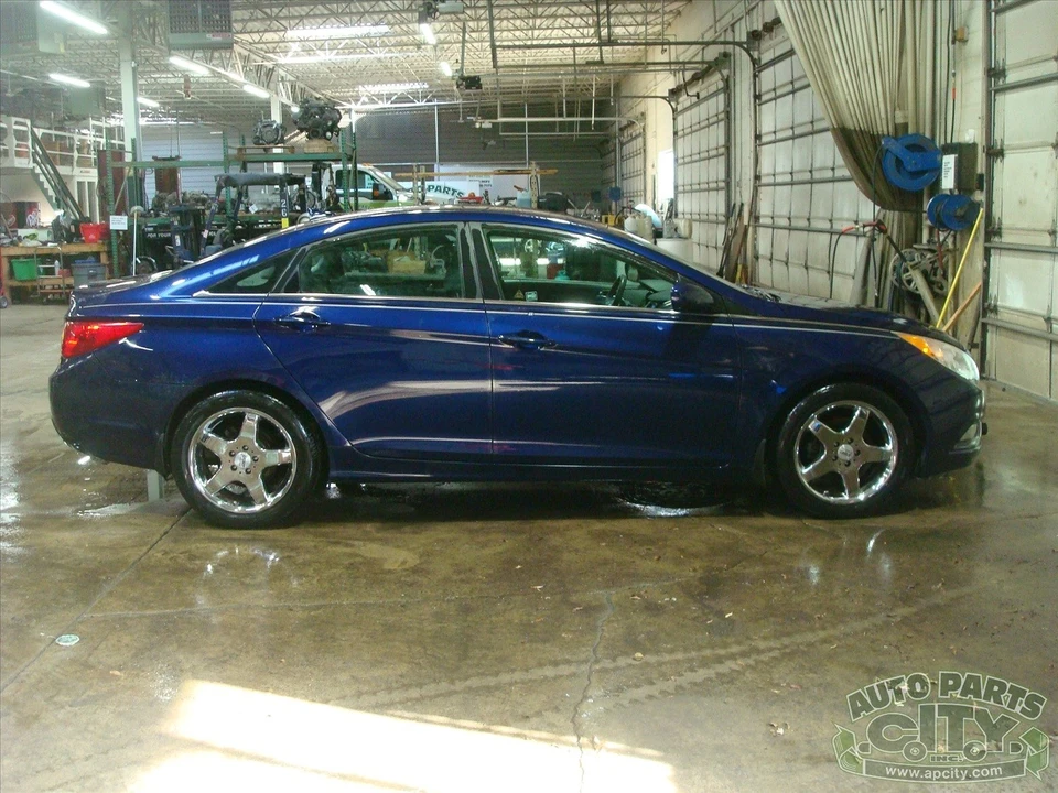 2012 Hyundai Sonata - Image 2 of 20