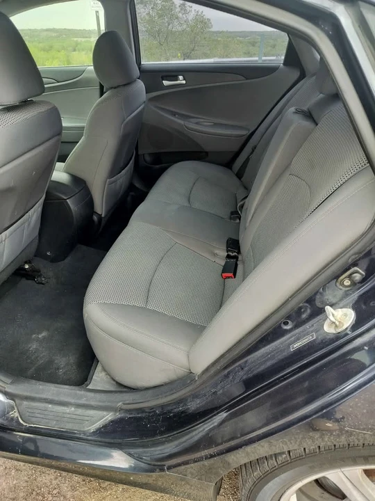 2012 Hyundai Sonata - Image 6 of 9