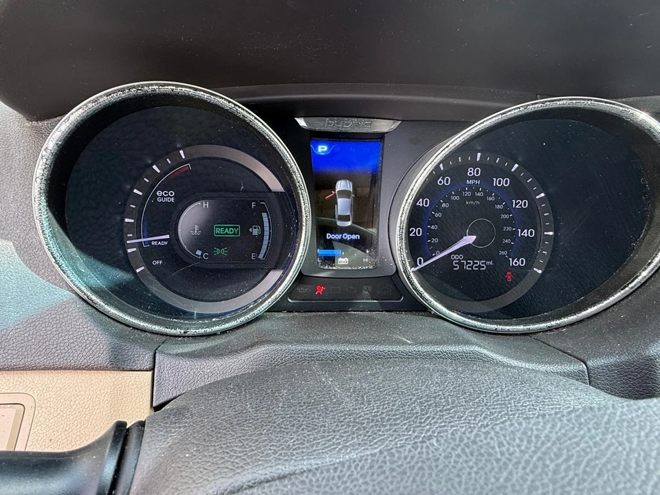 2012 Hyundai Sonata - Image 2 of 20