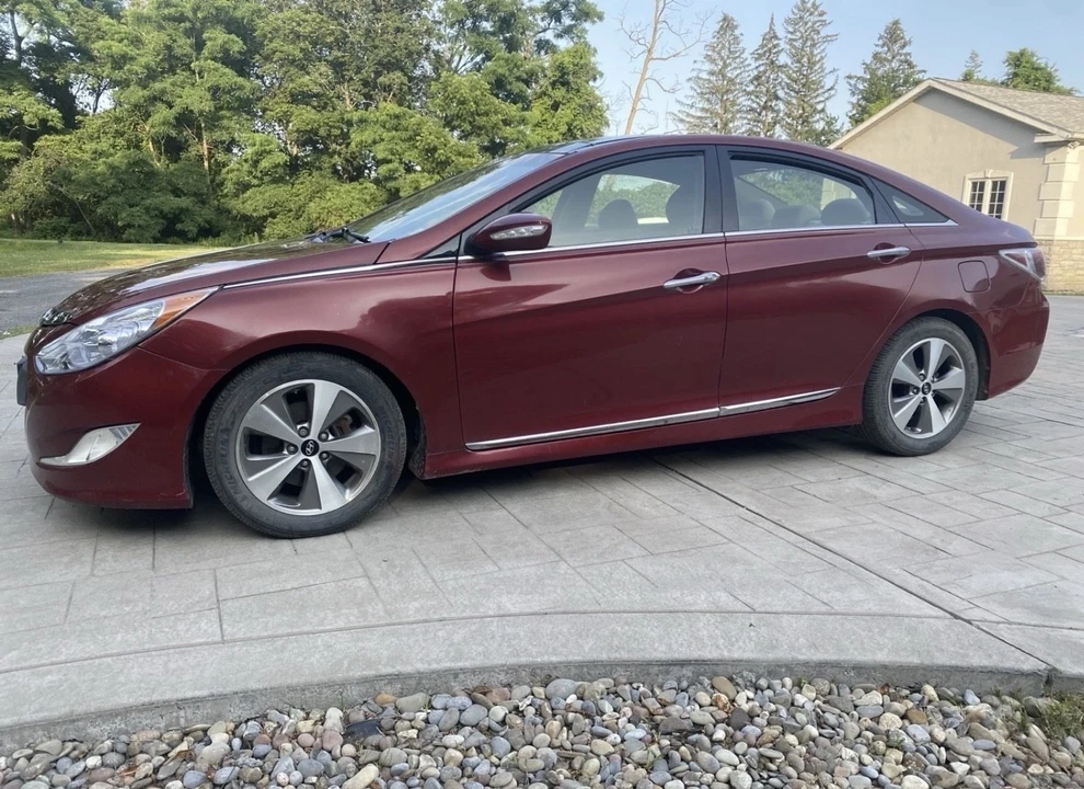 2012 Hyundai Sonata - Image 2 of 20