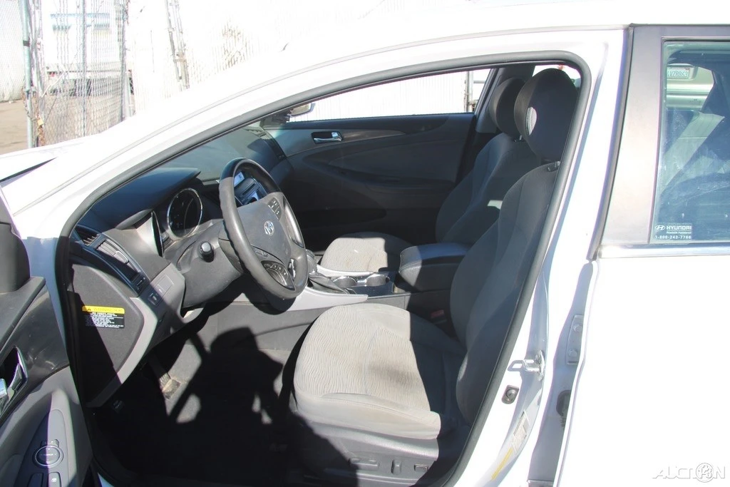 2012 Hyundai Sonata - Image 11 of 21