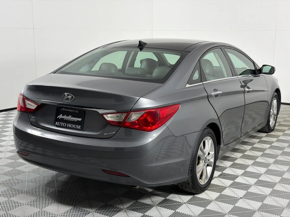 2012 Hyundai Sonata - Image 5 of 12
