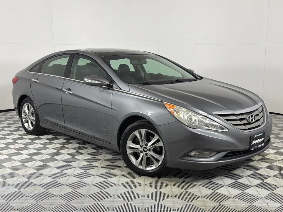 2012 Hyundai Sonata - Image 2 of 12