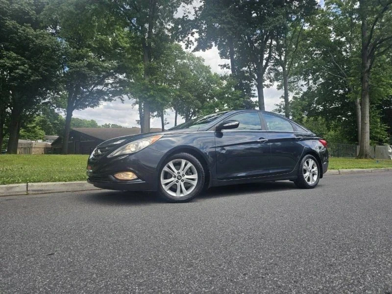 2012 Hyundai Sonata - Image 5 of 12