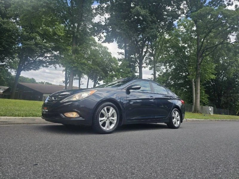 2012 Hyundai Sonata - Image 3 of 12
