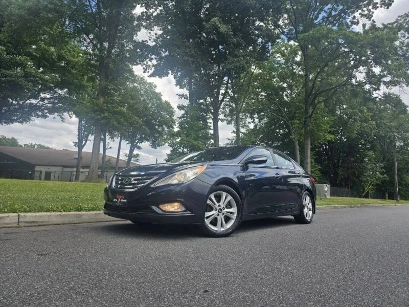 2012 Hyundai Sonata - Image 4 of 12