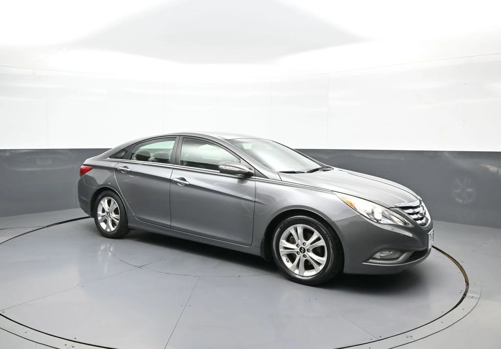 2012 Hyundai Sonata - Image 4 of 12