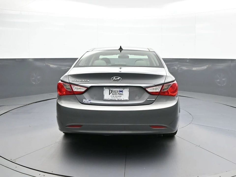2012 Hyundai Sonata - Image 7 of 12
