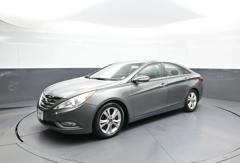 2012 Hyundai Sonata - Image 10 of 12