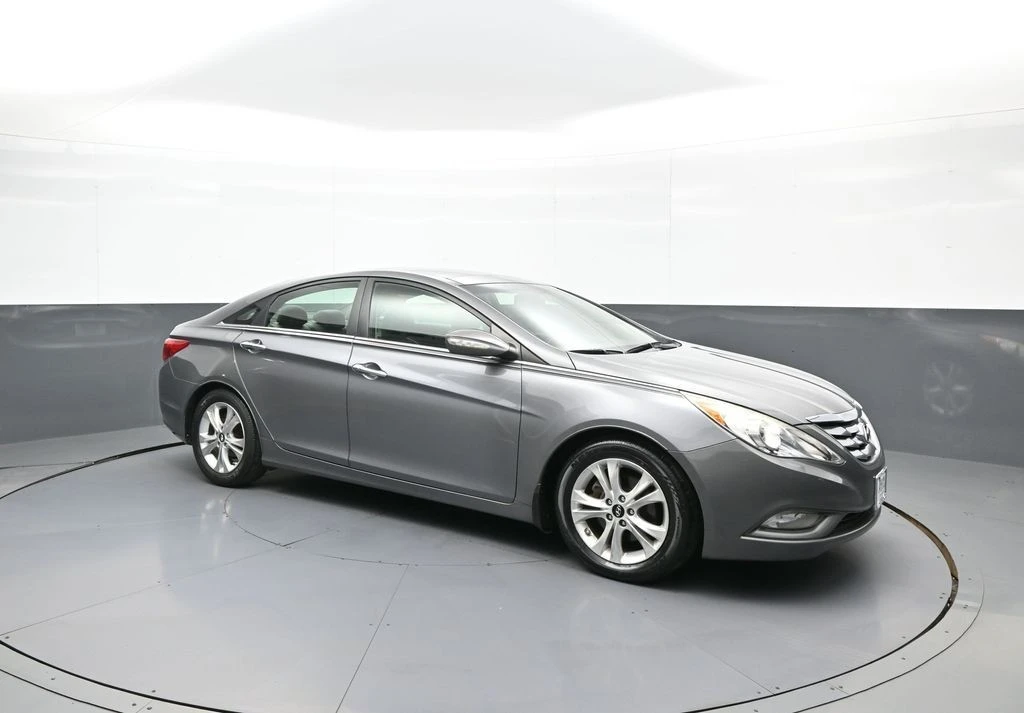 2012 Hyundai Sonata - Image 4 of 12