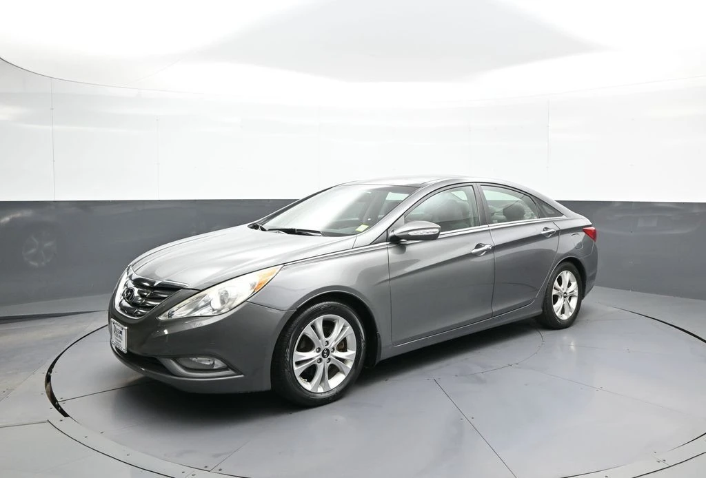 2012 Hyundai Sonata - Image 10 of 12