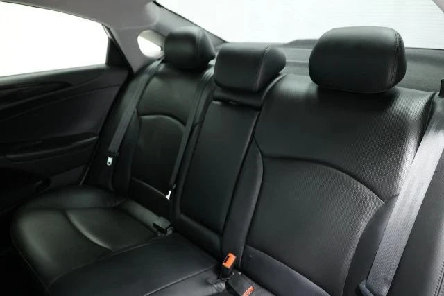 2012 Hyundai Sonata - Image 6 of 12
