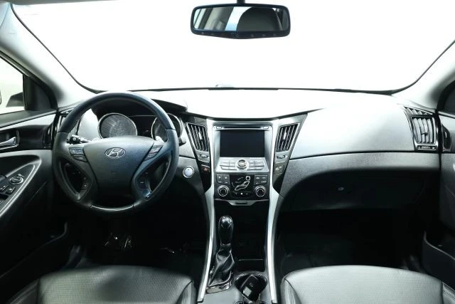 2012 Hyundai Sonata - Image 4 of 12