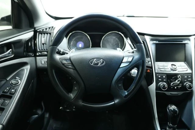 2012 Hyundai Sonata - Image 5 of 12