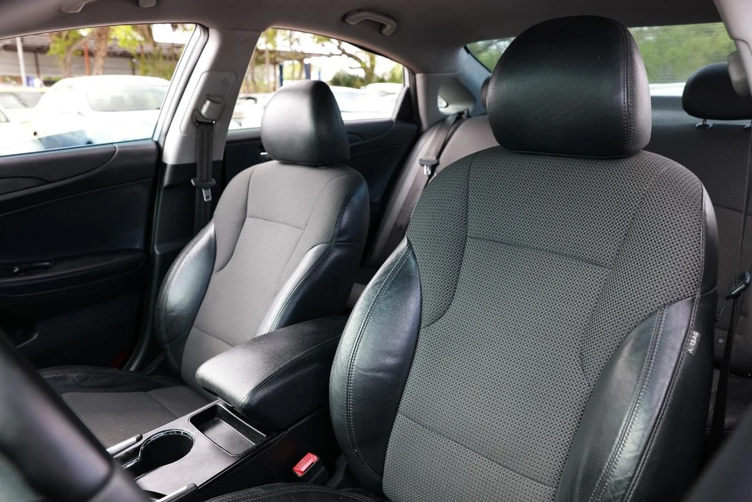 2012 Hyundai Sonata - Image 6 of 21