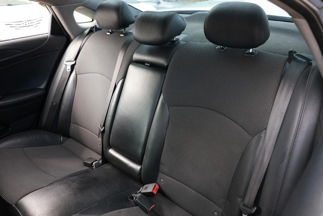 2012 Hyundai Sonata - Image 8 of 21
