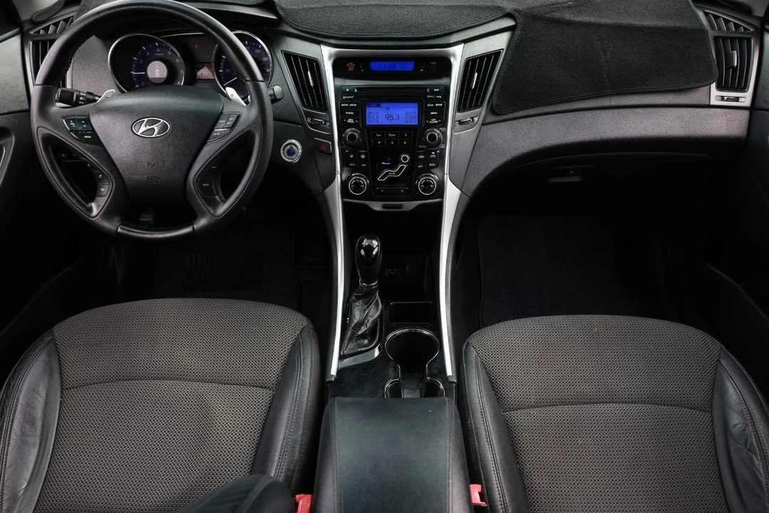 2012 Hyundai Sonata - Image 2 of 21