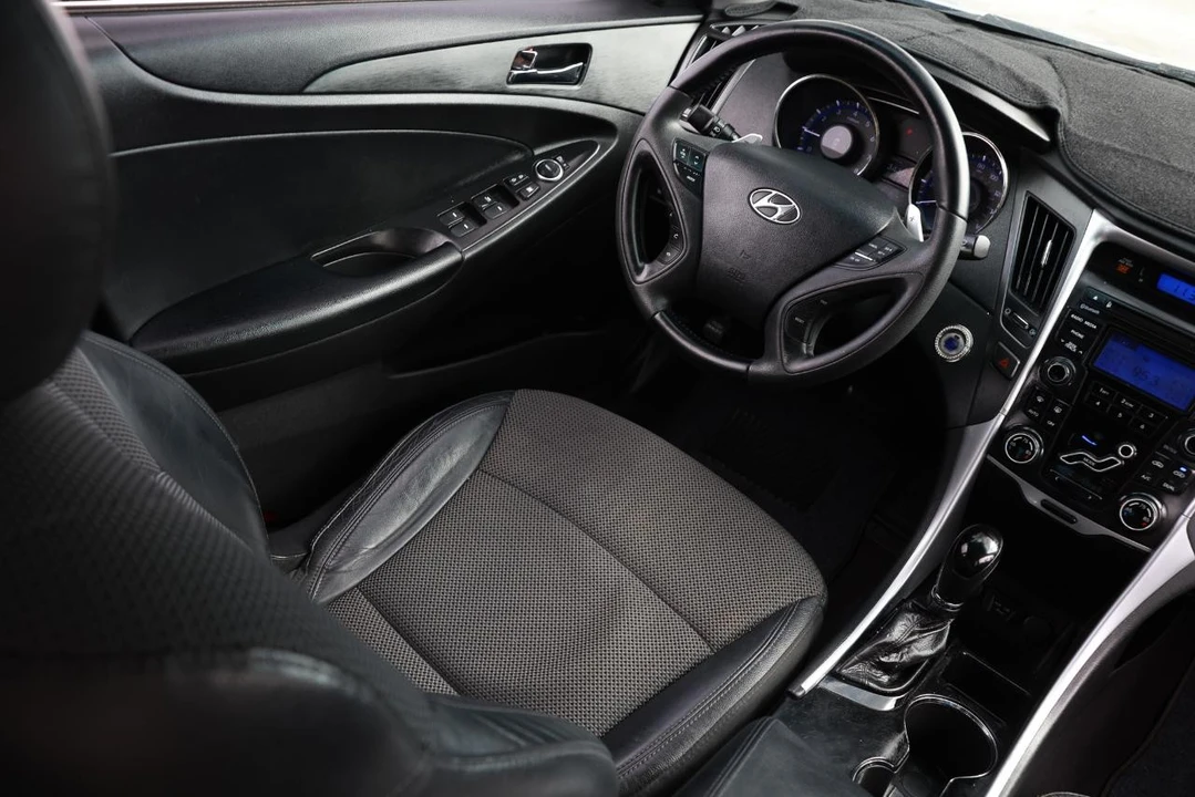 2012 Hyundai Sonata - Image 20 of 21