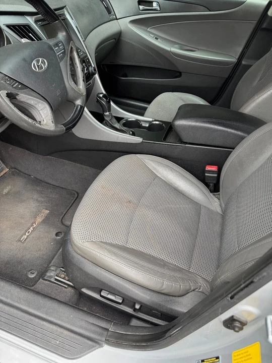 2012 Hyundai Sonata - Image 2 of 21