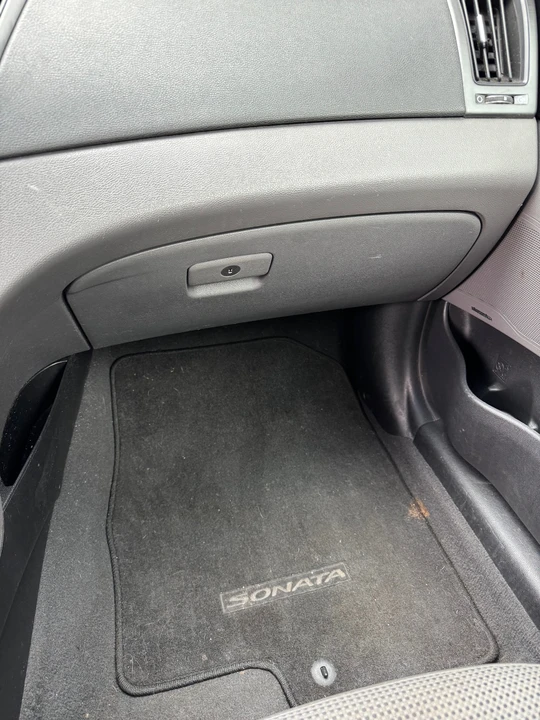 2012 Hyundai Sonata - Image 6 of 21