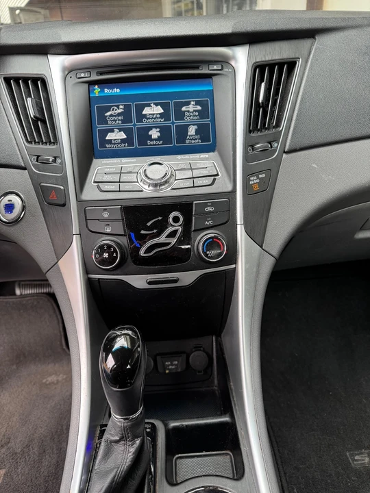 2012 Hyundai Sonata - Image 4 of 21