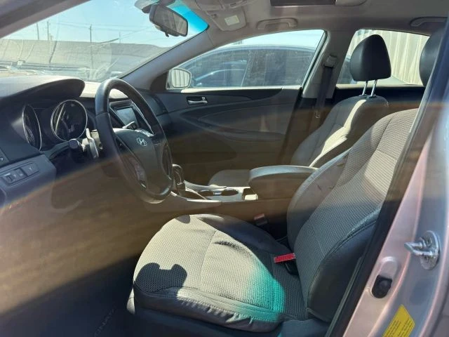 2012 Hyundai Sonata - Image 11 of 12