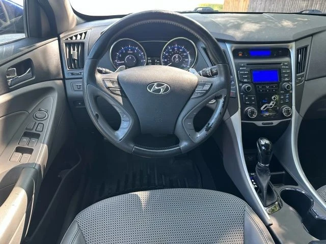 2012 Hyundai Sonata - Image 14 of 20