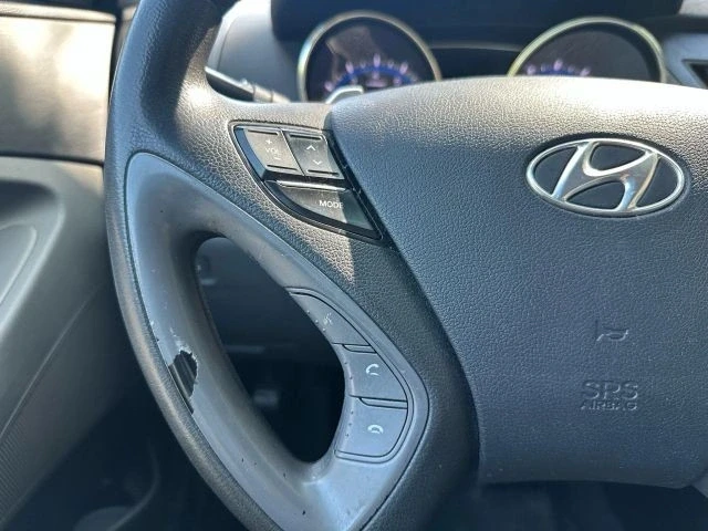 2012 Hyundai Sonata - Image 17 of 20