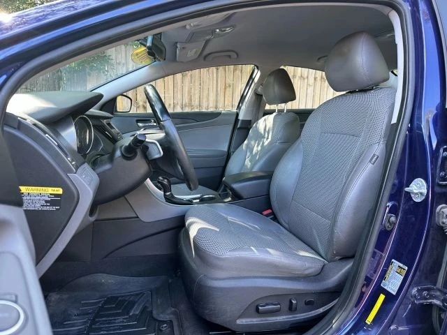 2012 Hyundai Sonata - Image 11 of 20