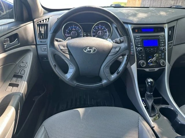 2012 Hyundai Sonata - Image 14 of 20