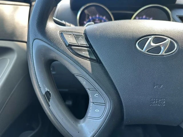2012 Hyundai Sonata - Image 17 of 20