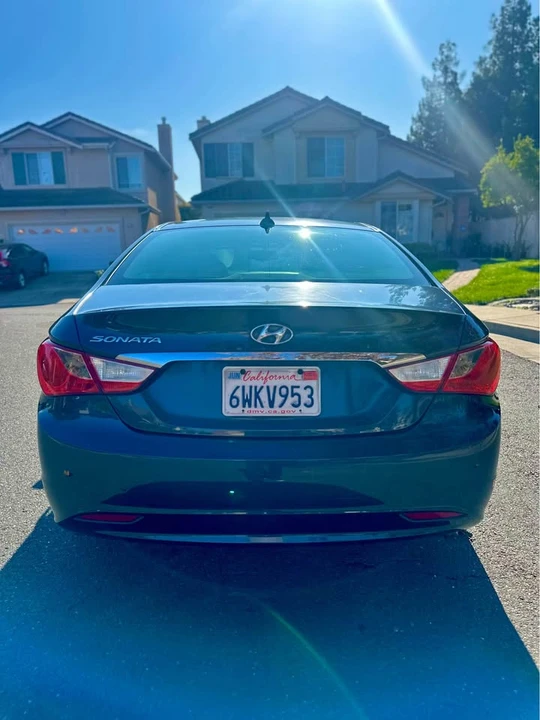 2012 Hyundai Sonata - Image 2 of 16