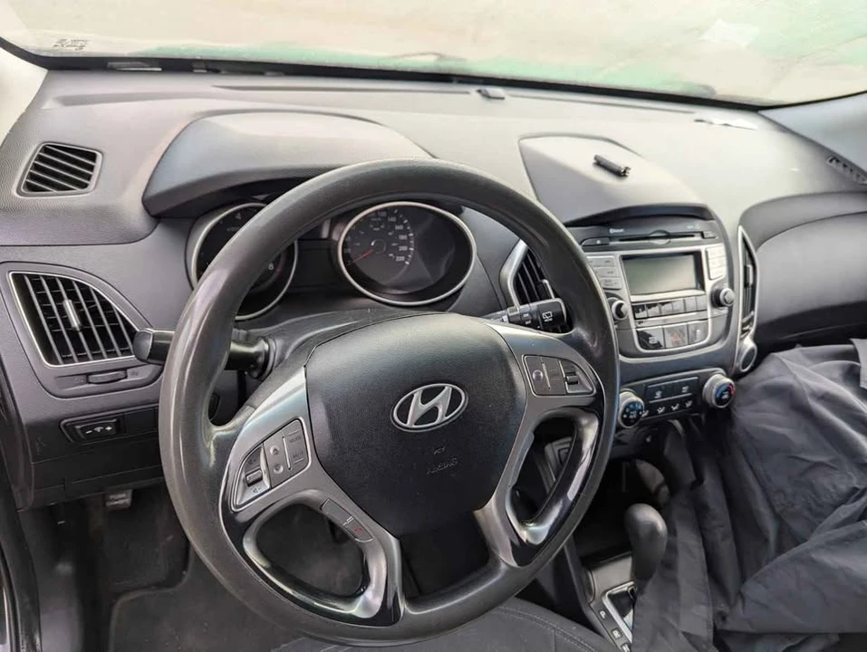 2012 Hyundai Tucson - Image 3 of 4