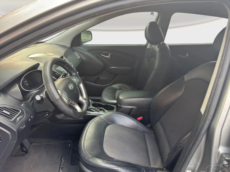 2012 Hyundai Tucson - Image 8 of 21
