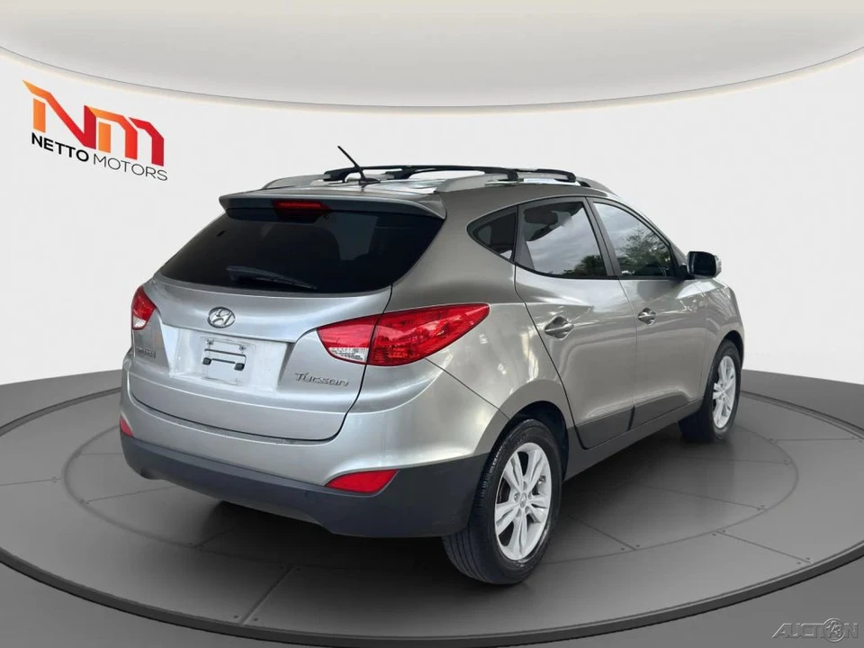 2012 Hyundai Tucson - Image 5 of 21
