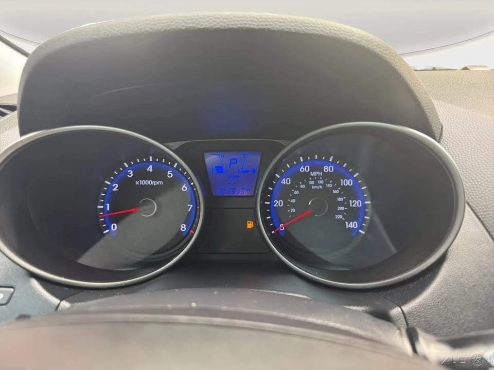 2012 Hyundai Tucson - Image 11 of 21