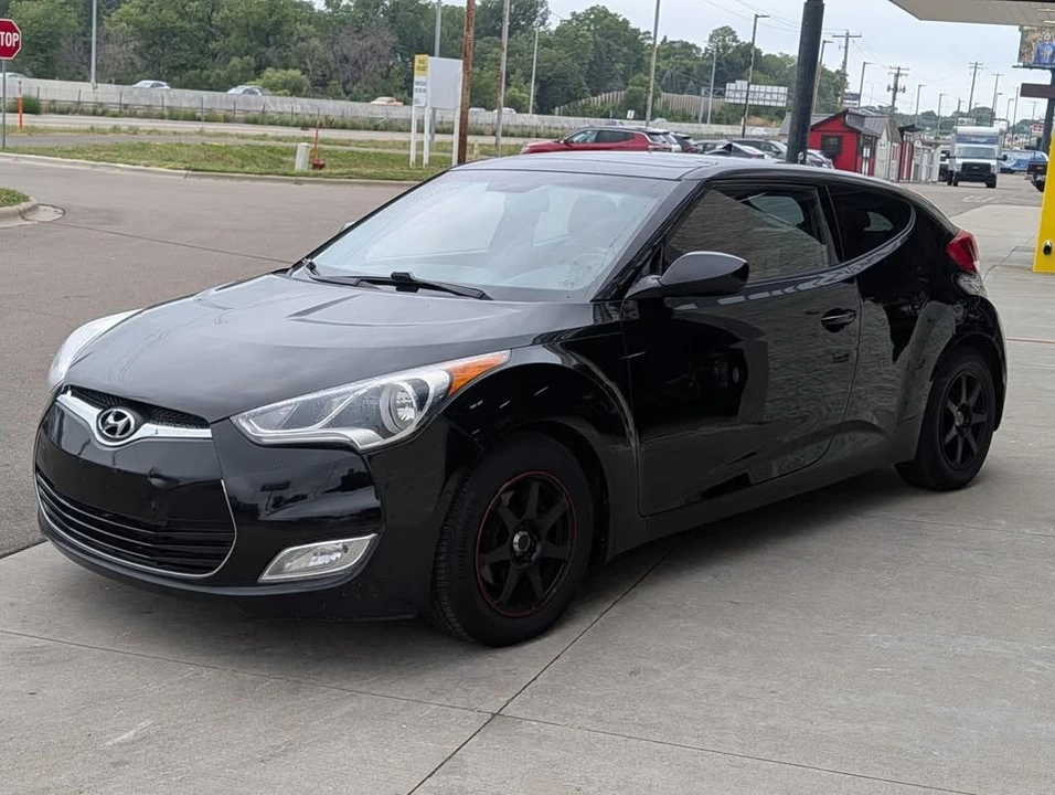 2012 Hyundai Veloster - Image 2 of 19