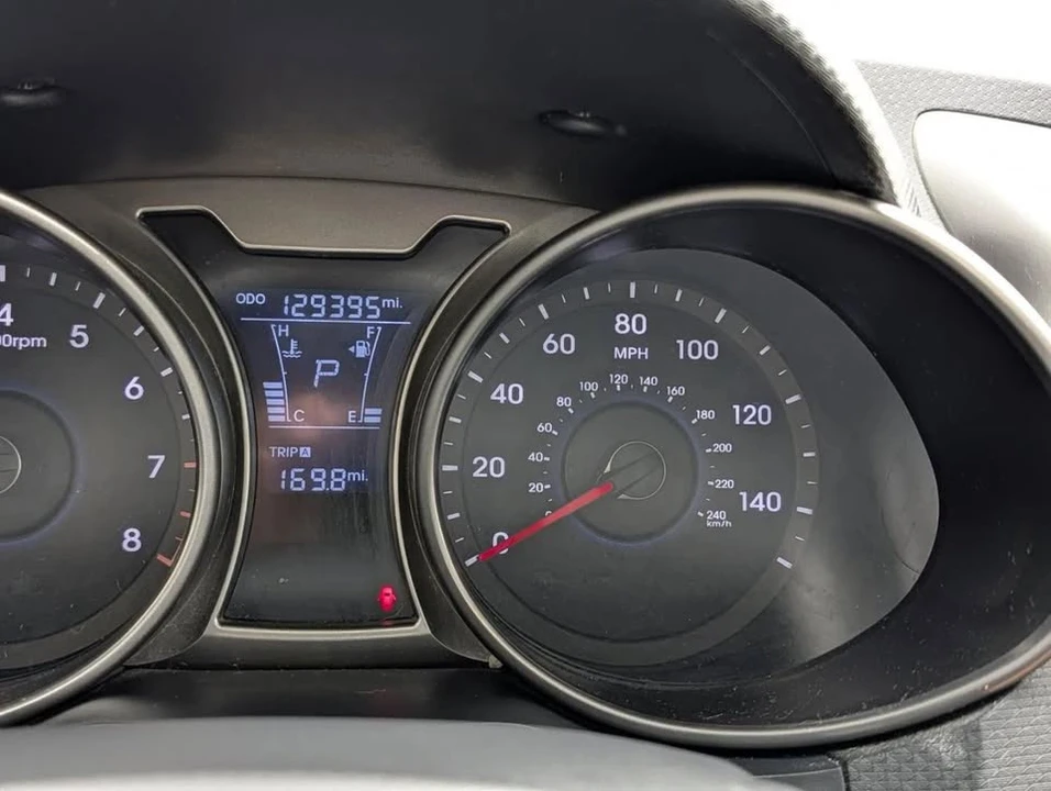 2012 Hyundai Veloster - Image 8 of 15