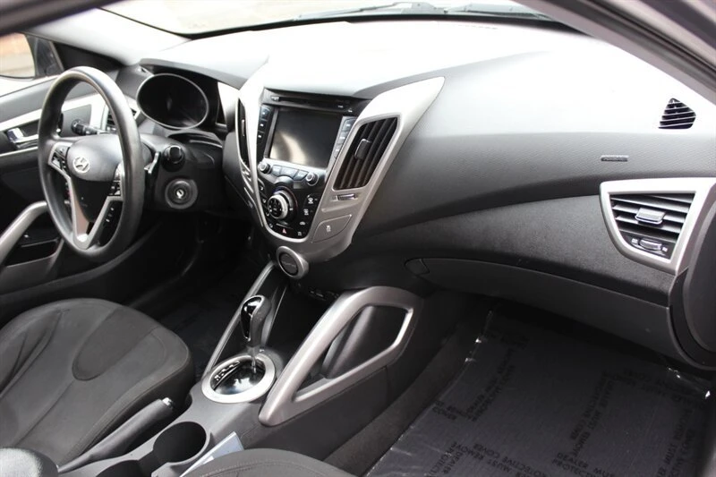 2012 Hyundai Veloster - Image 15 of 18