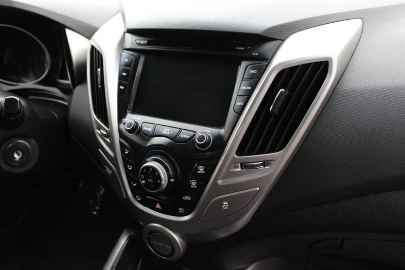 2012 Hyundai Veloster - Image 17 of 18