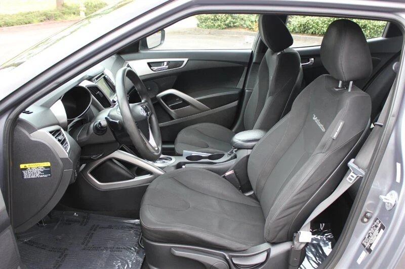 2012 Hyundai Veloster - Image 10 of 18